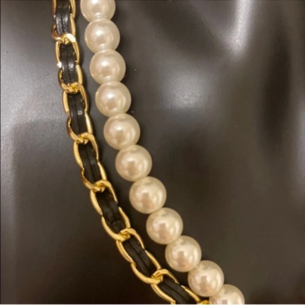 Chanel Gold and Black Chain Necklace with Pearl Accents - Picture 4 of 10